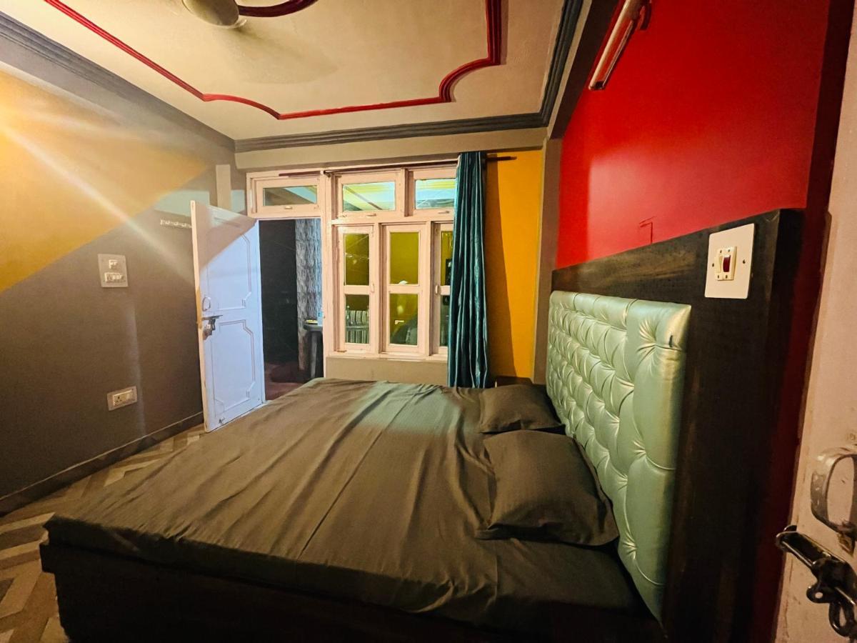 Shanti Cafe - Hotel&Restaurant Kasol Eksteriør billede