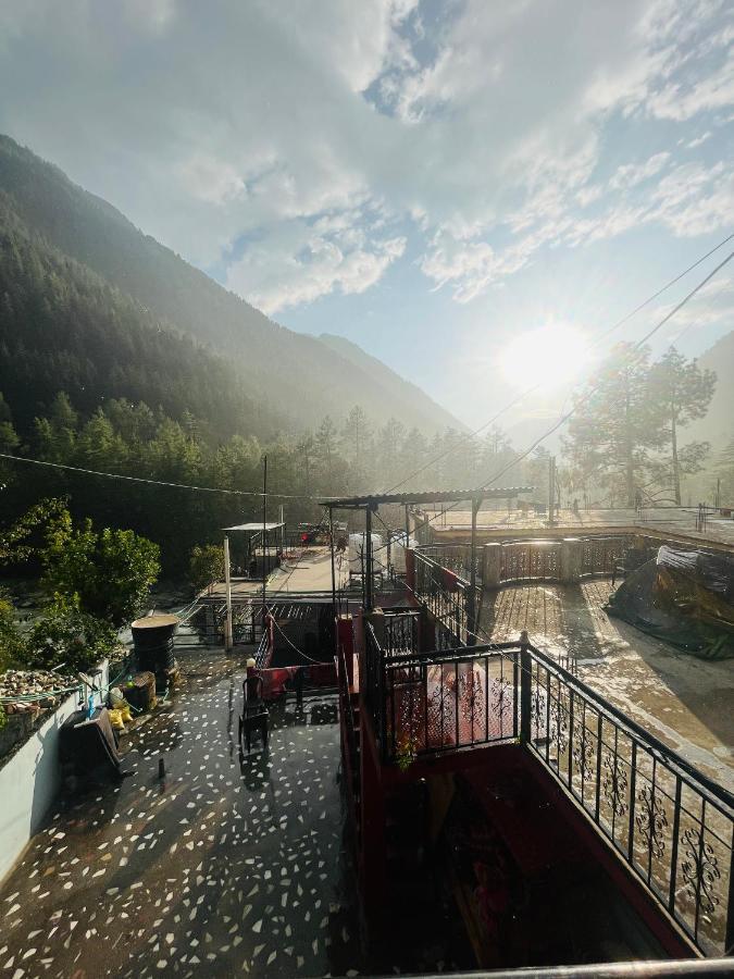 Shanti Cafe - Hotel&Restaurant Kasol Eksteriør billede