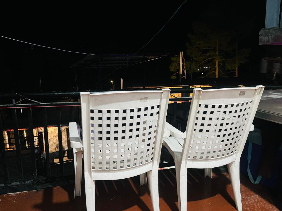Shanti Cafe - Hotel&Restaurant Kasol Eksteriør billede
