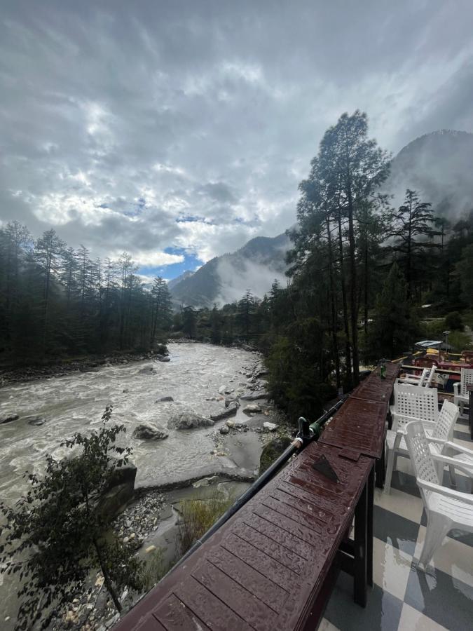 Shanti Cafe - Hotel&Restaurant Kasol Eksteriør billede